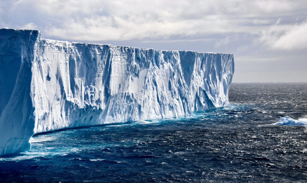 Cambio climático sigue afectando al hielo marino de la Antártida.