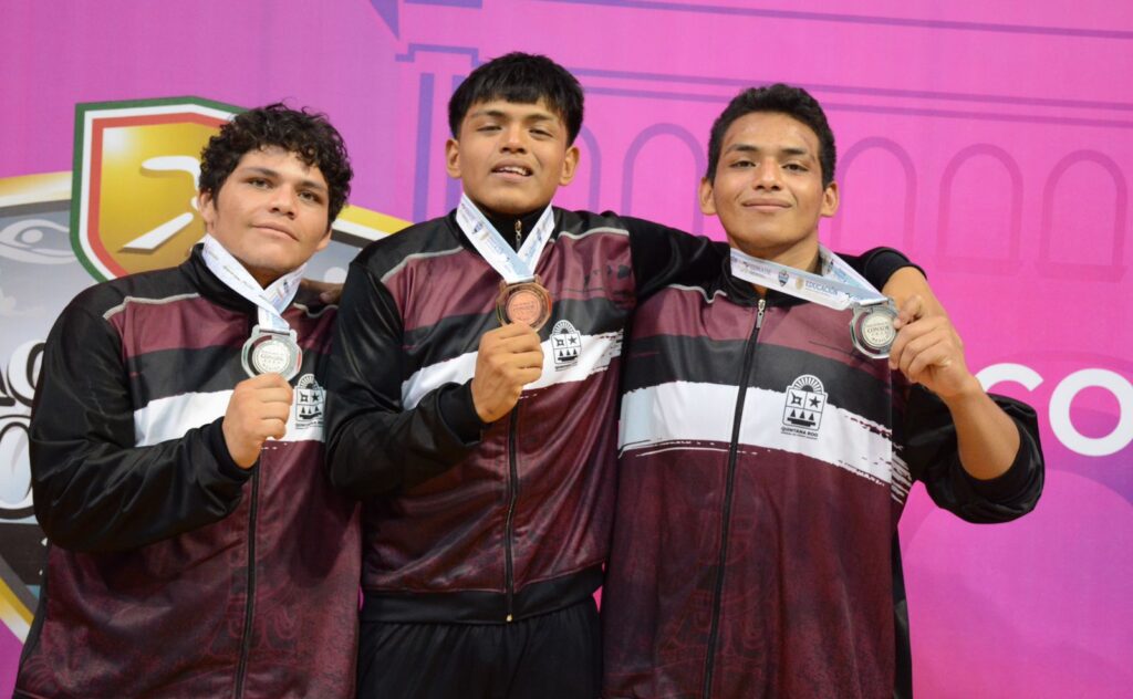 Dos medallas de Plata y una de Bronce para Quintana Roo en Luchas Asociadas