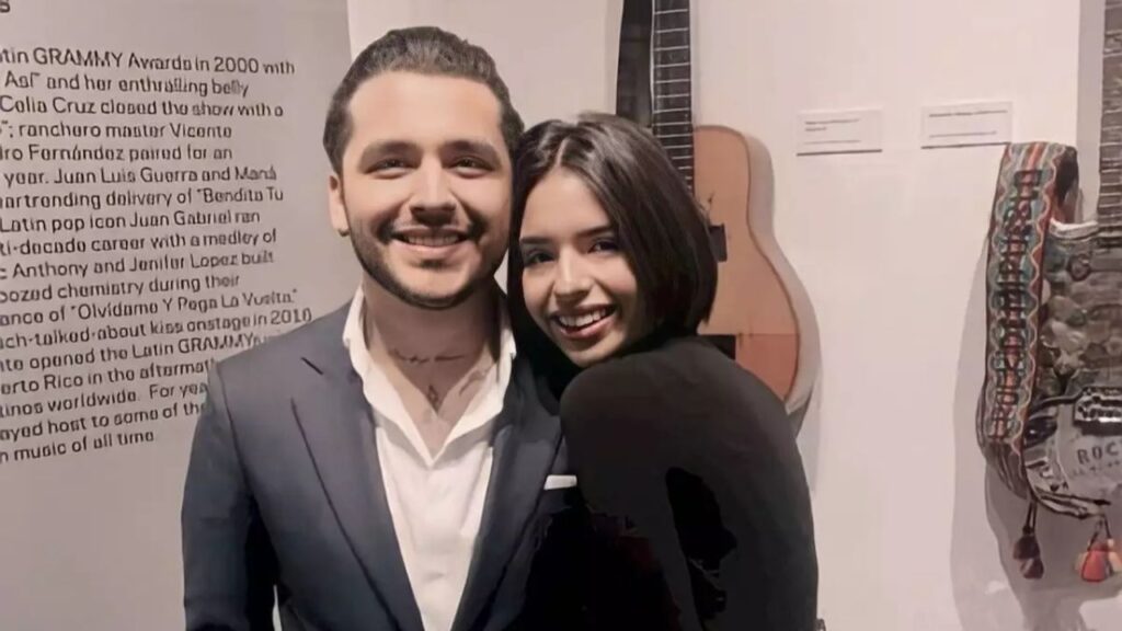 Foto de Christian Nodal con Ángela Aguilar tras truene con Cazzu