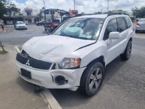 Mujer lesionada en accidente de transito en Poligono Sur de Cancun 5
