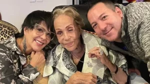 Piden fans de Silvia Pinal no la expongan en television por su estado de salud