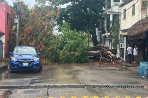 Chetumal amanece con fuertes lluvias seguiran en la semana 6