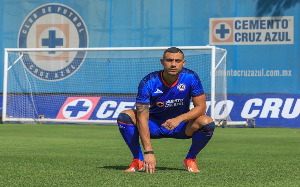 Cruz Azul presenta a Giorgos Giakoumakis como refuerzo