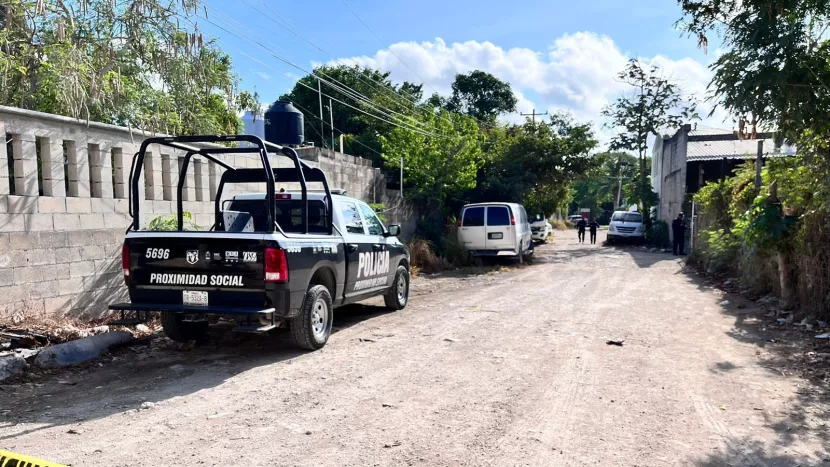 Ejecutan a joven en colonia irregular de Cancún.