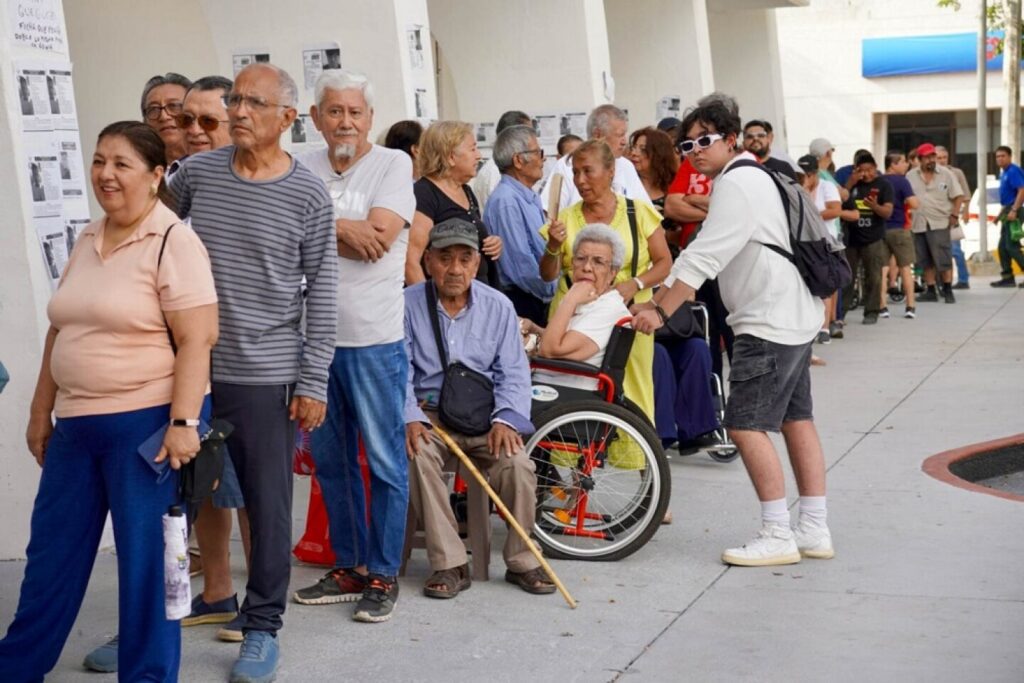 Se agotan boletas electorales en casillas especiales en Cancún