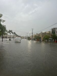 Cancún se mantiene sin suspensión de clases por lluvia
