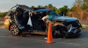 Camioneta accidentada del candidato