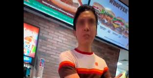 Gerente de Burger King podría recibir multa millonaria por llamar 'muerto de hambre' a cliente