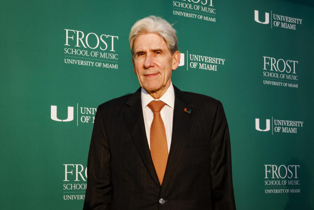 Julio Frenk se convierte en el primer latino en ser rector de la UCLA