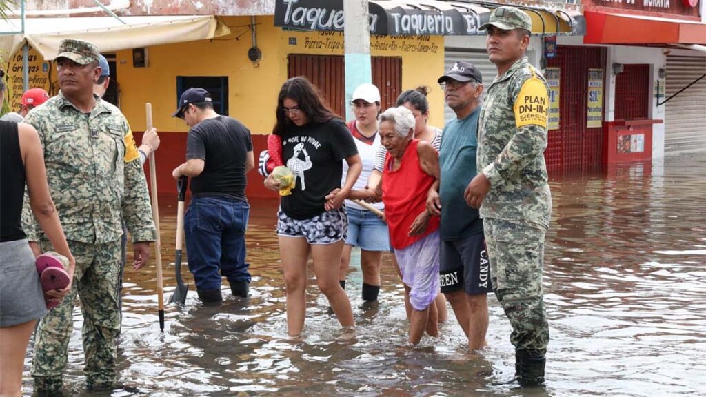Se forma potencial ciclón tropical 1; Quintana Roo mantiene suspensión de clases por inundaciones