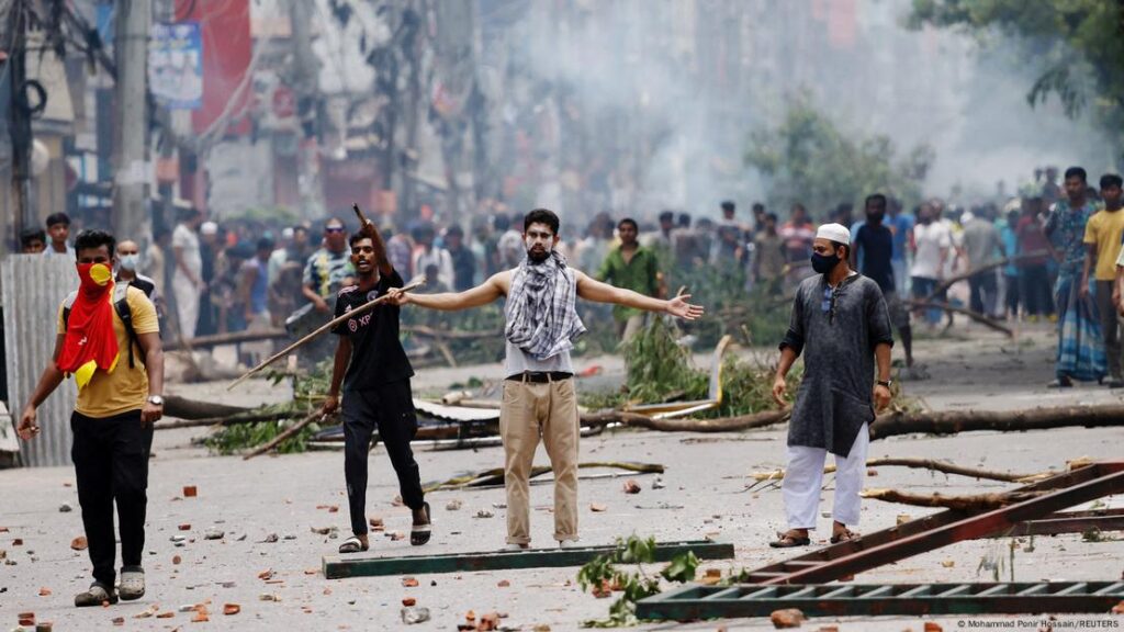 "Riesgo de victimas" Así continúan las manifestaciones en Bangladesh