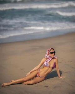 Belinda luce delineada silueta con bikini en playas de Mexico FOTOS 3