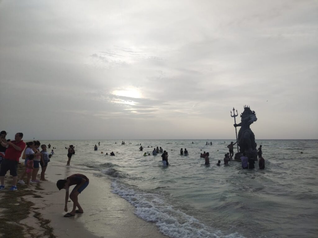 Escultura de Posesión en Progreso desata polémica y activa afluencia de visitantes