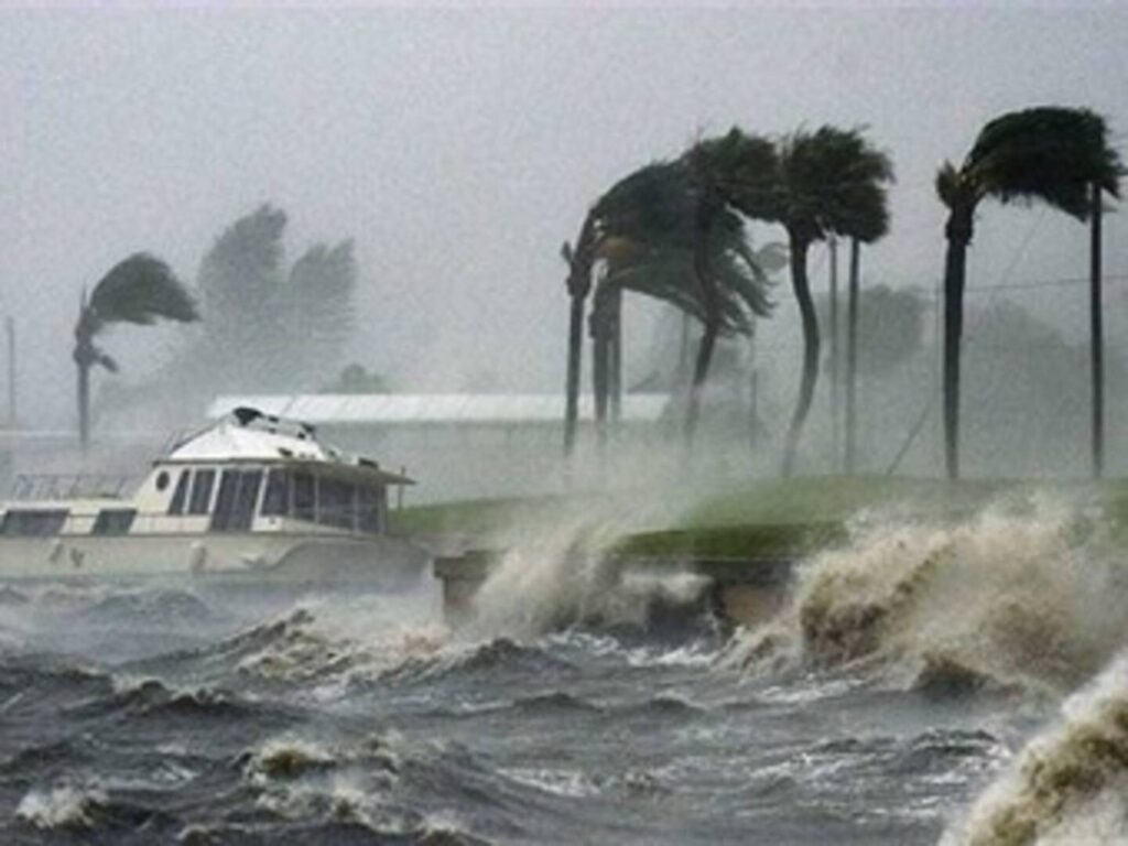 Pronóstico y posible trayectoria del huracán Carlotta