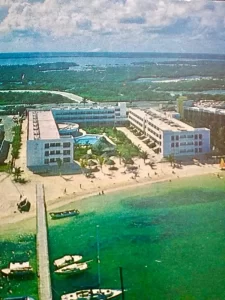 Primer Hotel en Cancún