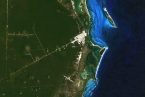 NASA revela impactantes imágenes de la Zona Hotelera de Cancún