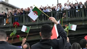 Reconocimiento de la matanza de los argelinos en París 