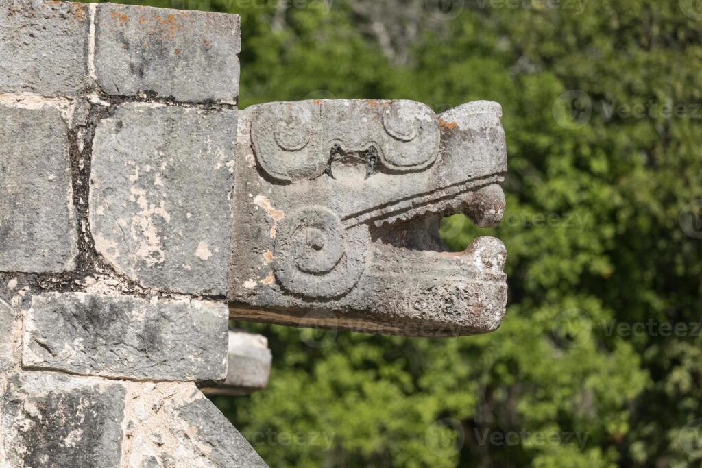 Descubren estructura subterránea Maya en Campeche