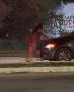 Critican que nadie apoyó a la mujer ensangrentada