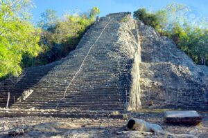 Cobá, la ciudad Maya con la imponente Pirámide de Nohoch Mul