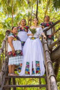 Artesanas mayas crean vestido de novia de la marca HechoEnTulum 14