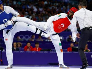 Carlos Sansores cae en Paris 2024 en la lucha por la medalla de Bronce