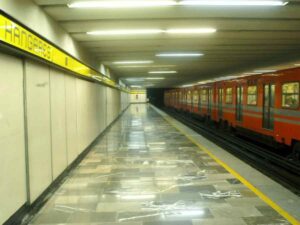 Conductor del Metro de la CDMX acusado de abusar a joven pasajera