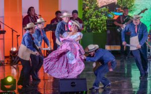 Inicia la 35 Feria Internacional del Libro de Antropologia e Historia 10