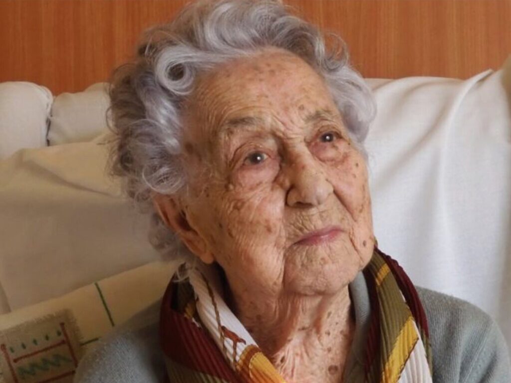 Muere la persona más grande del mundo con 117 años de edad