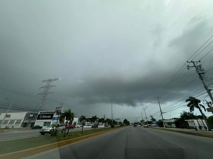 Tormenta tropical Debby provoca fuertes lluvias en Quintana Roo