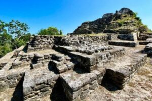 Zona Arqueologica de Ichkabal para visitar con el Tren Maya en Quintana Roo 1