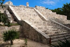 Zona Arqueologica de Ichkabal para visitar con el Tren Maya en Quintana Roo 2