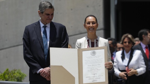 Claudia Sheinbaum recibe constancia de mayoría como presidenta electa