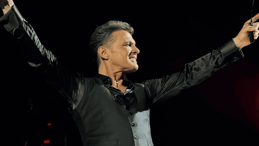 Luego de un año, Luis Miguel enamora a sus fans en Monterrey