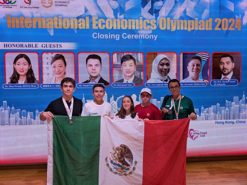 Ganan mexicanos medallas en Olimpiada Internacional de Economía en Hong Kong