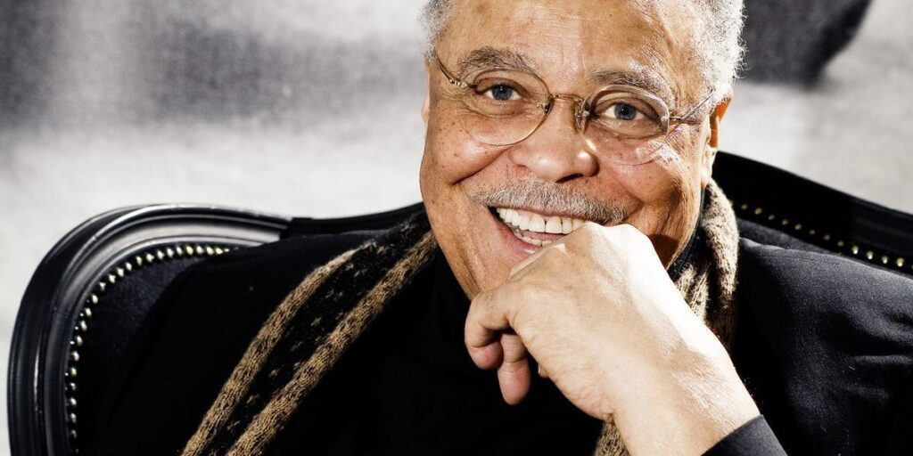 Muere James Earl Jones, icónica voz de Darth Vader