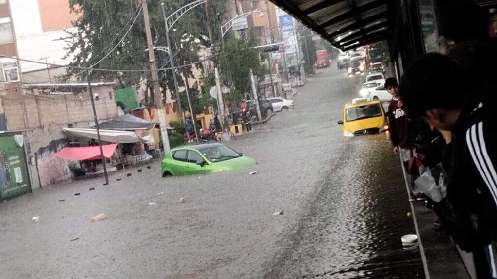 Alerta roja en cuatro alcaldías de la CDMX por fuertes lluvias