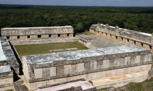 Asi puedes llegar a la Zona Arqueologica de Uxmal