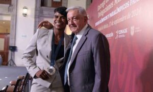 Atletas de Juegos Olimpicos y Paralimpicos Paris 2024 reconocidos por Lopez Obrador 2