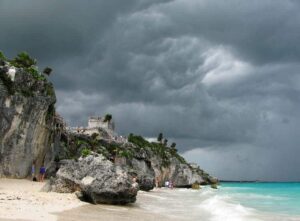 Pronostican cinco dias de intensas lluvias en Quintana Roo