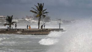 Prevén  lluvias por tormenta tropical Helene