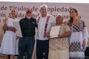 Entrega de títulos de propiedad en Playa del Carmen ESTACIÓN TREN MAYA