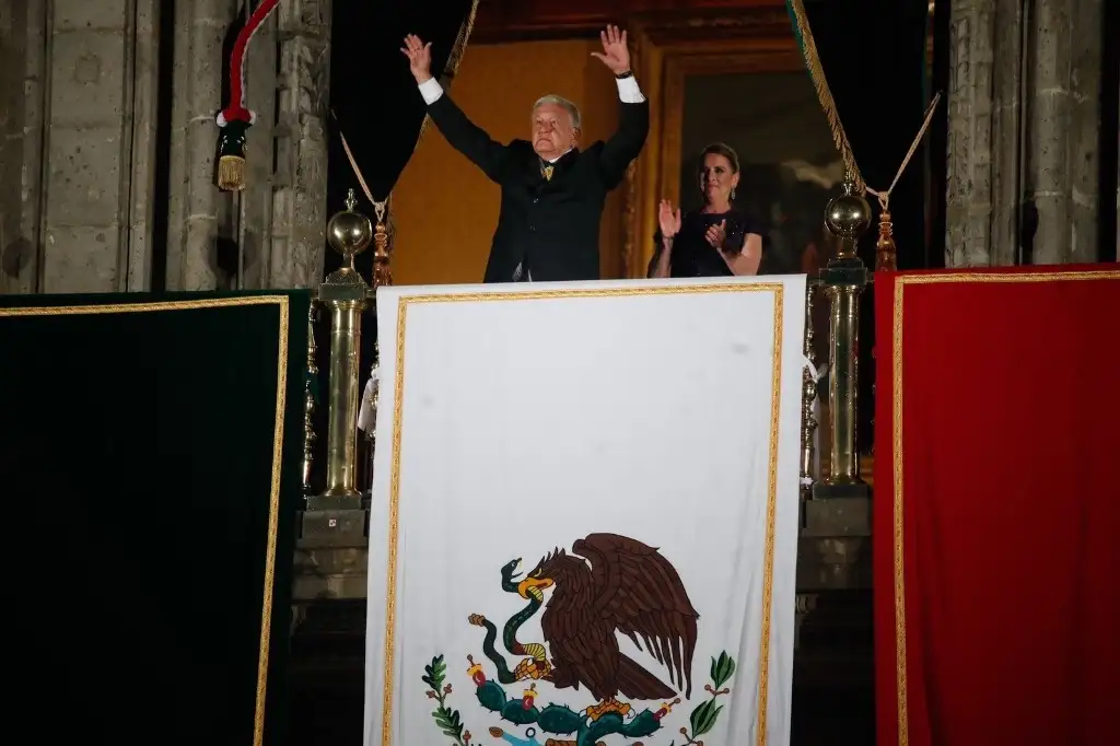 jubilo y patriotismo desbordan el zocalo durante ultimo grito de amlo 3227html 8f446413 439b 47c7 921f 90300f8da05fjpg 7122html 08c3ae1e c93d 4a33 b967 8d92a9024d89