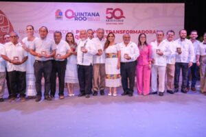 Mara Lezama entrega reconocimientos a personas transformadoras de Quintana Roo