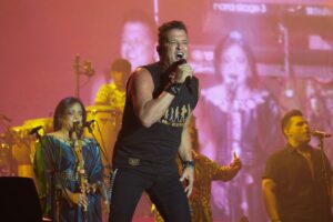 Videomaping, pastel, danza y hasta Carlos Vives, fueron parte del 50 Aniversario de Quintana Roo