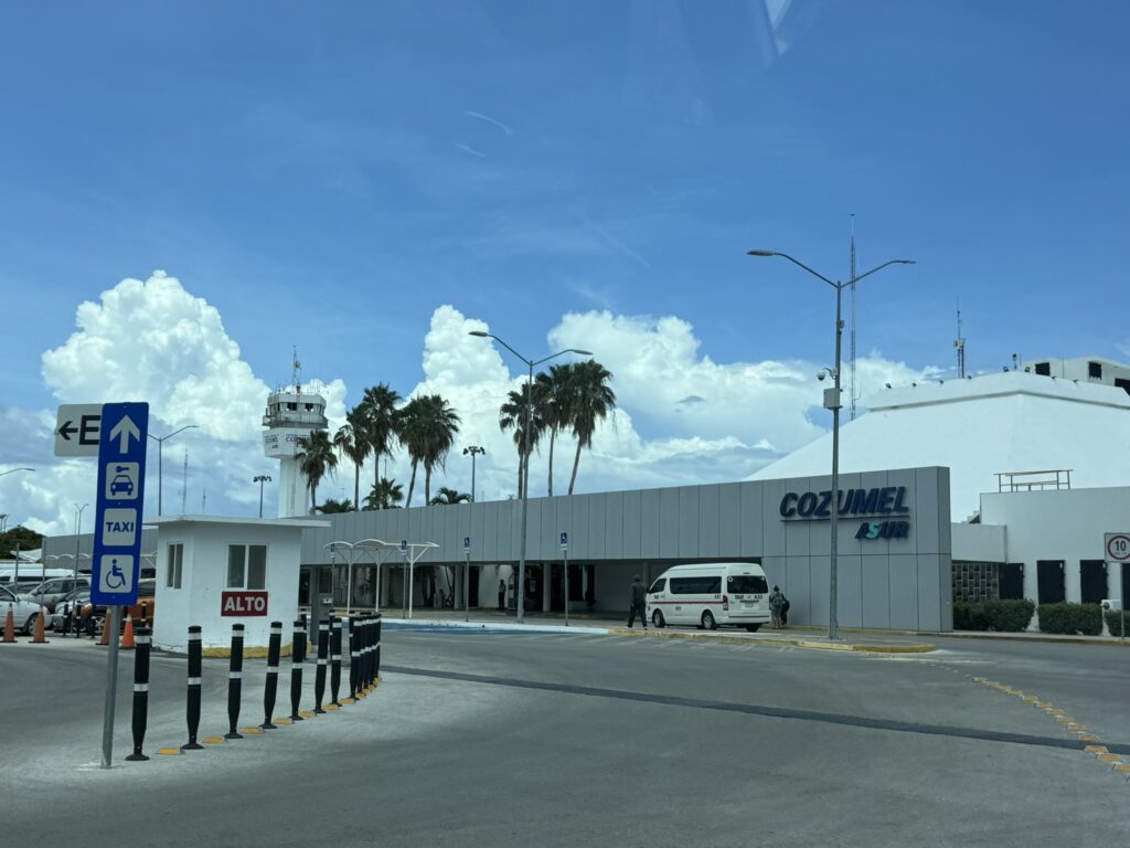 Aeropuerto de Cozumel espera más de 4 mil pasajeros en 7 días