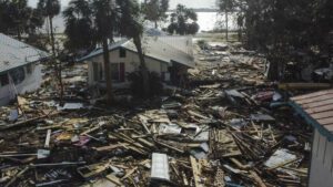 Estados Unidos estima podrian ser 600 muertos por el huracan Helene.