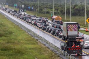 Evacuaciones masivas en Florida por el huracan Milton 4