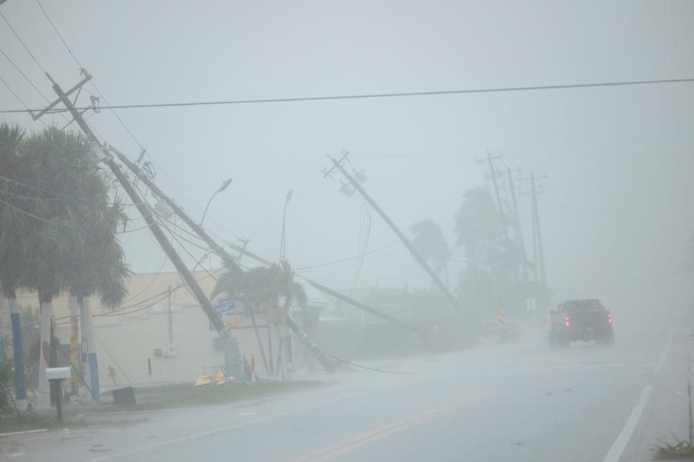 Así tocó tierra el huracán Milton en Florida; dejó al menos 4 muertos