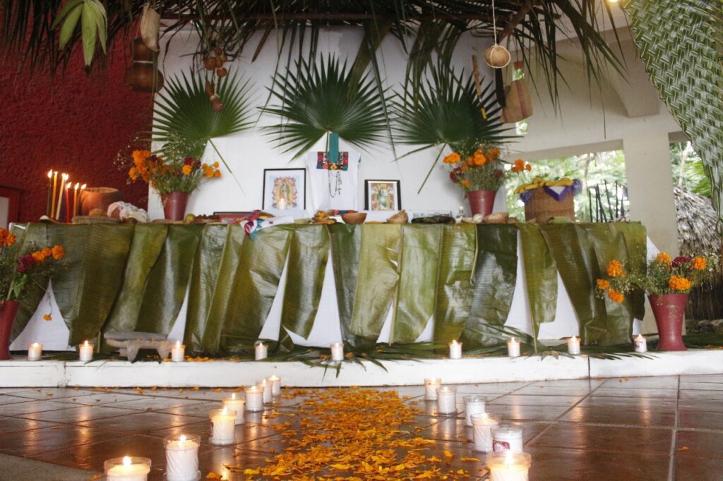 Museo de La Cultura Maya ofrece altar de ofrendas para celebrar Janal Pixan